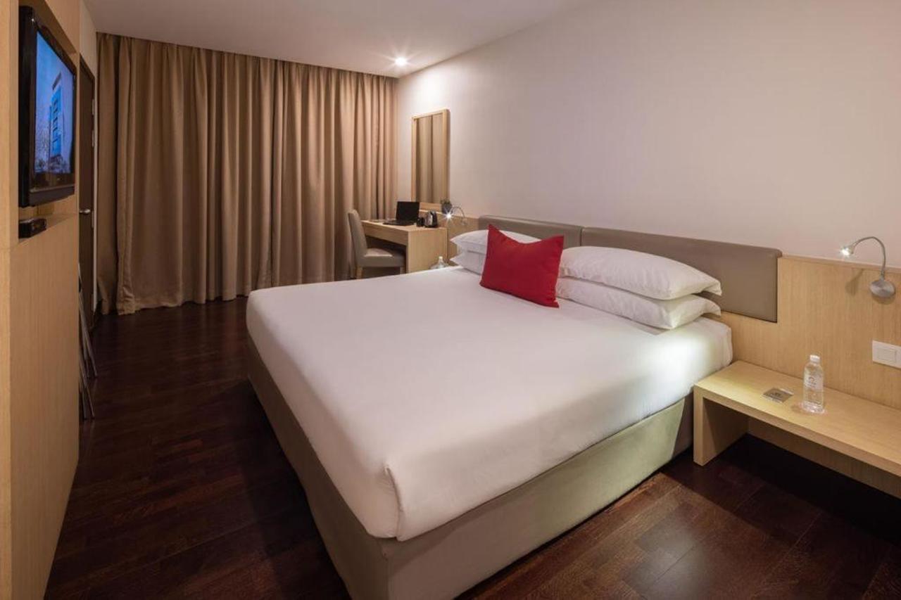 Rocana Hotel Kuantan Exterior foto